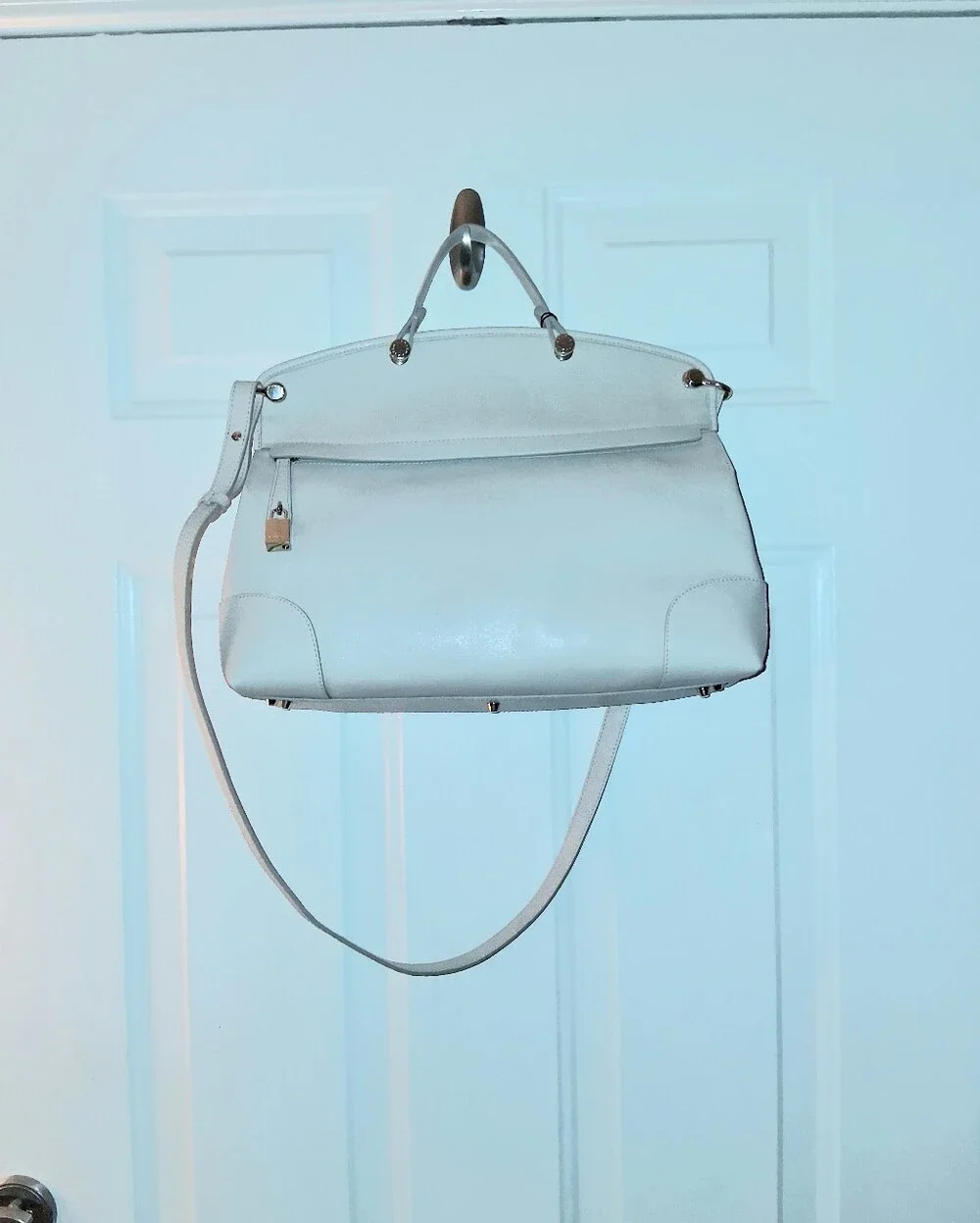 Furla NWT Genuine Leather Piper Dome Top Handle wuth Crossbody Strap. Cream.
